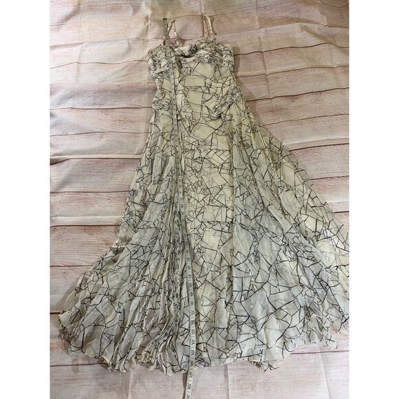 Carolina Herrera Women's Cream/Black Layered 100% Silk Dress - 6 - Picture 9 of 17